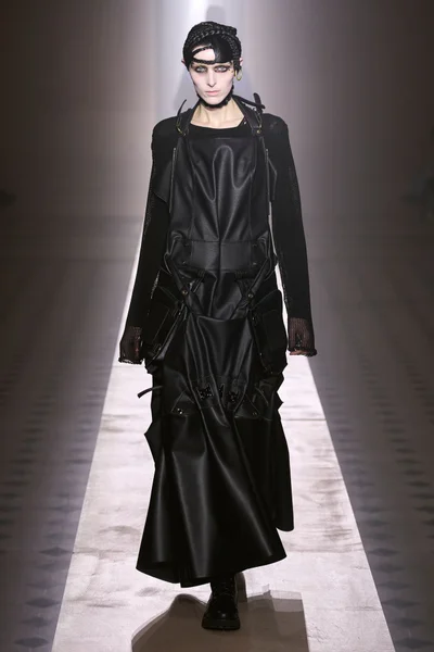 Look 9